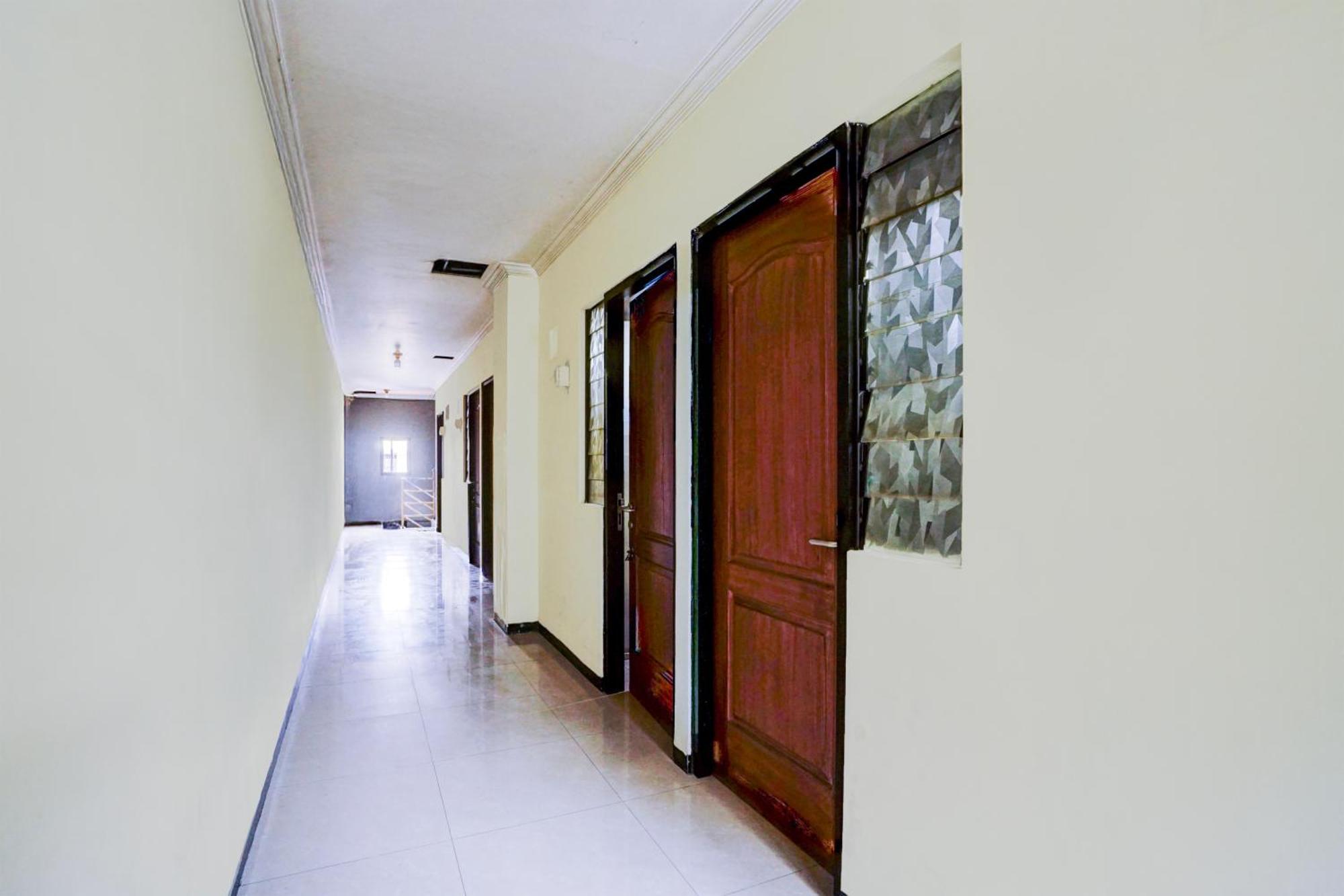 Oyo 91126 Kertajaya Hotel