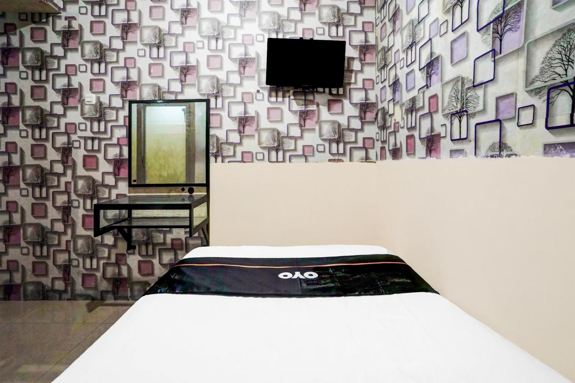 Oyo 91126 Kertajaya Hotel Surabaya